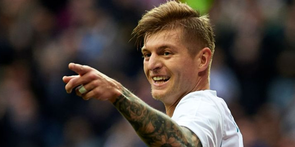 Wah! Duo Manchester Rencana Tebus Klausul Selangit Toni Kroos thumbnail